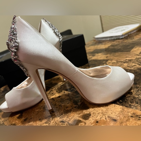 Badgley Mischka Bridal Heels - Picture 2 of 6